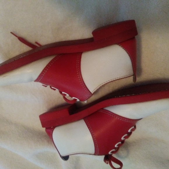 SOLD Vintage Saddle Oxfords NO OFFERS PLEASE - Picture 2 of 11